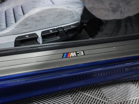 Used 1995 BMW M3 Coupe image 23