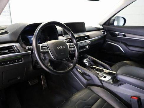 Used 2022 Kia Telluride SX w/ SX Prestige Package image 4