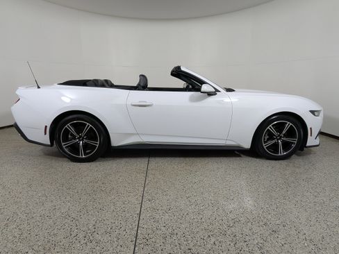 Used 2024 Ford Mustang Premium image 8