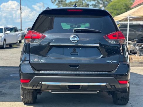 Used 2017 Nissan Rogue SV w/ SV Premium Package AWD/4WD image 7