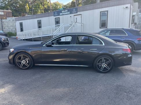 Used 2025 Mercedes-Benz E 350 4MATIC Sedan image 8