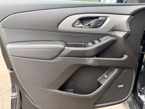 Used 2020 Chevrolet Traverse RS image 20