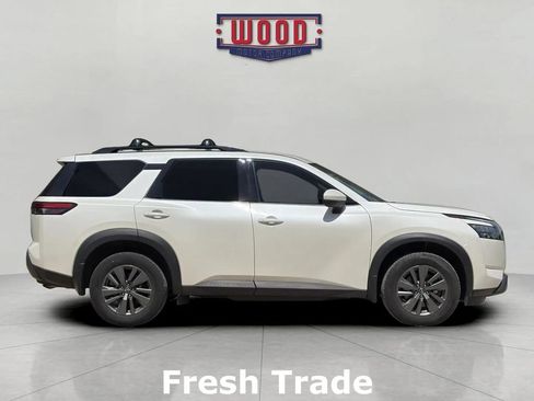 Used 2024 Nissan Pathfinder SV AWD/4WD image 6