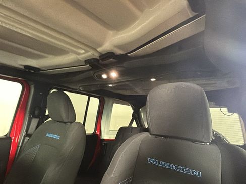 Used 2024 Jeep Wrangler Unlimited Rubicon 4xe AWD/4WD image 14