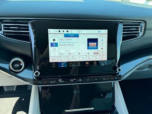 New 2024 Jeep Wagoneer L 4WD w/ Convenience Group I image 14