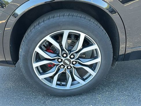 Used 2024 Cadillac XT6 Sport w/ Technology Package AWD/4WD image 9
