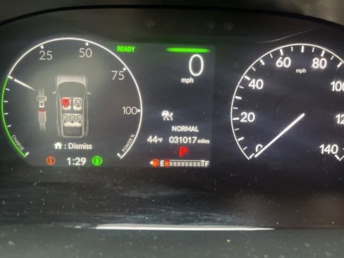 Used 2025 Honda CR-V Sport image 8