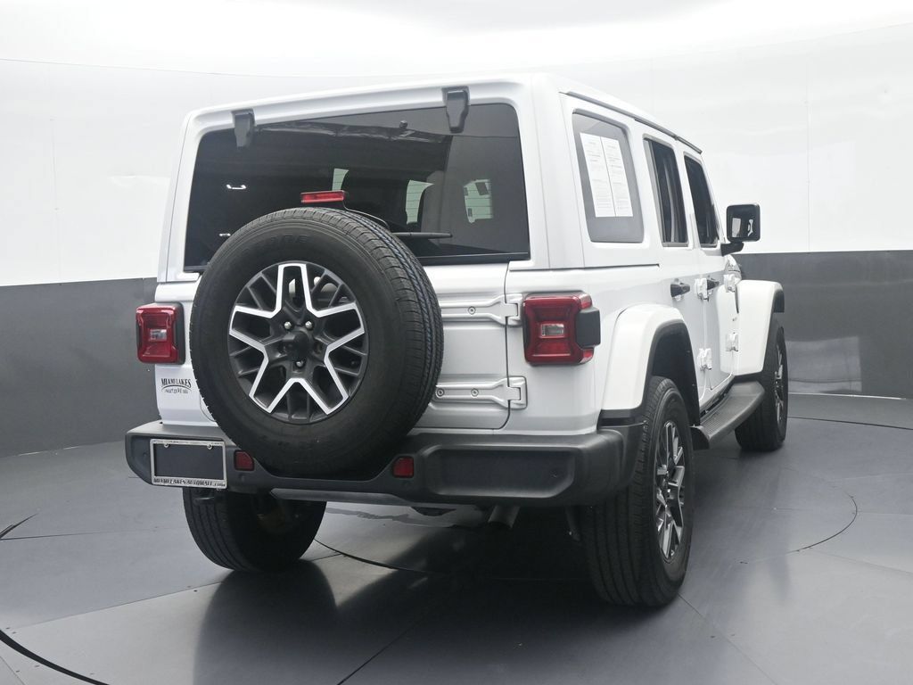 Used 2024 Jeep Wrangler Unlimited Sahara w/ Safety Group AWD/4WD image 5