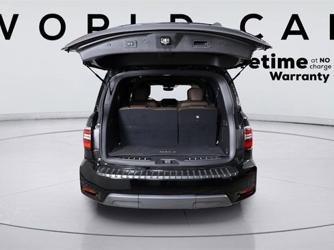 Used 2024 Nissan Armada Platinum w/ Captain's Chairs Package image 43