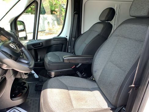 Used 2024 RAM ProMaster 2500 w/ Premium Convenience Group image 12