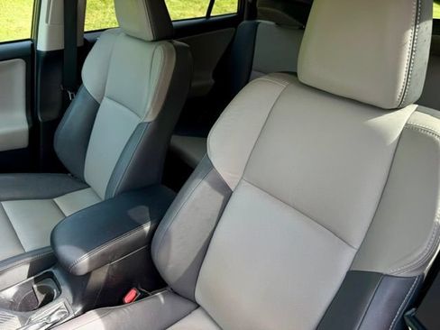 Used 2014 Toyota RAV4 Limited AWD/4WD image 7