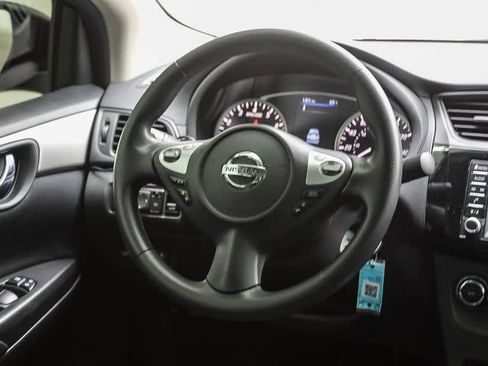 Used 2019 Nissan Sentra S image 14