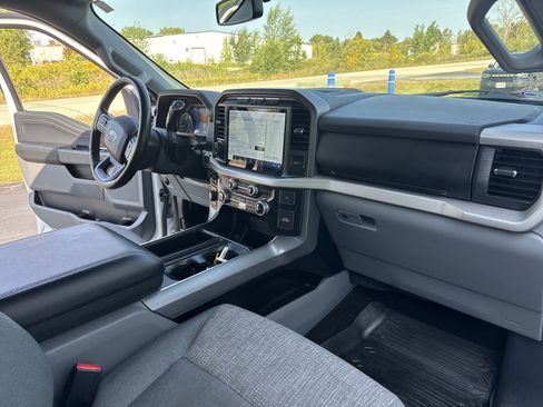 Certified 2022 Ford F150 XLT w/ Equipment Group 302A High image 30