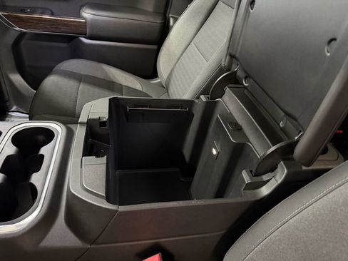 Used 2021 GMC Sierra 1500 Elevation w/ Preferred Package image 24