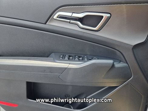 Used 2024 Kia Sportage LX FWD image 26