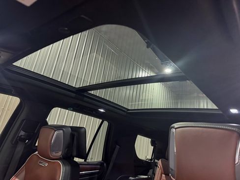 Used 2023 GMC Yukon Denali Ultimate image 18