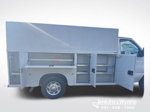 New 2025 Ford E-350 and Econoline 350 Super Duty w/ Power Equipment Group RWD image 9
