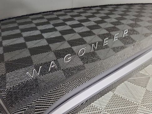 New 2025 Jeep Wagoneer S Limited AWD/4WD image 9