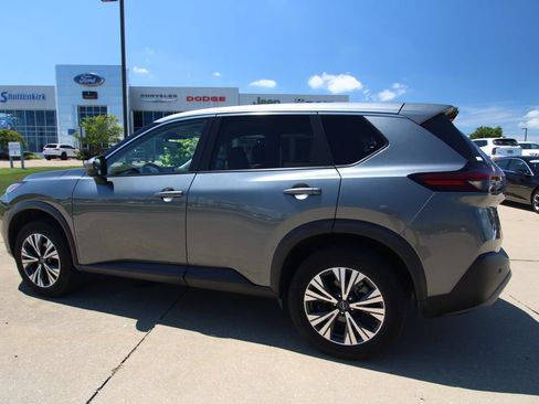 Used 2023 Nissan Rogue SV AWD/4WD image 14