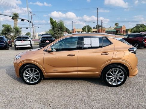 Used 2025 Buick Encore GX Avenir w/ Avenir Technology Package image 4