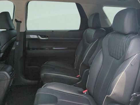 Certified 2024 Hyundai Palisade Limited FWD image 10