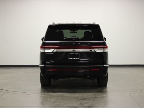 Used 2024 Lincoln Navigator Reserve AWD/4WD image 7