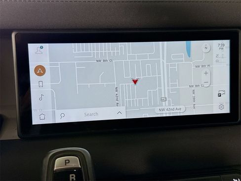 Used 2022 Land Rover Defender 90 X-Dynamic S image 14