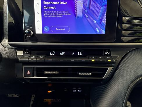 Used 2025 Toyota Camry SE FWD image 20