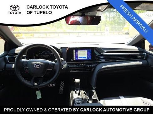Used 2025 Toyota Camry SE w/ Convenience Package image 6