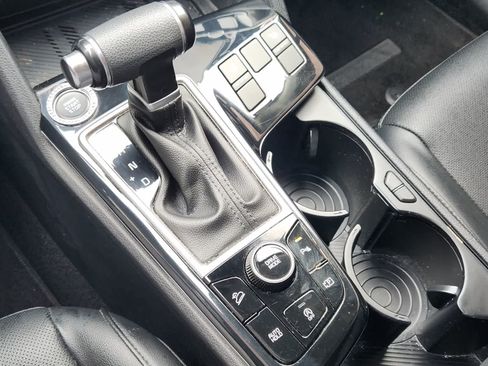 Used 2024 Kia Sportage EX FWD image 19