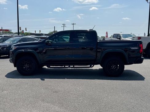 Used 2024 Chevrolet Colorado Trail Boss AWD/4WD image 6