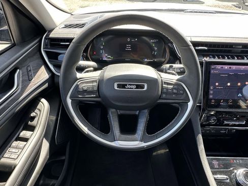 Used 2022 Jeep Grand Cherokee Limited 4xe AWD/4WD image 15