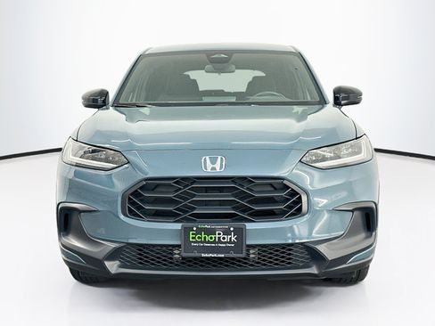 Used 2025 Honda HR-V Sport image 2