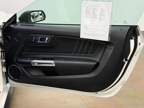 Used 2017 Ford Mustang GT Premium image 16