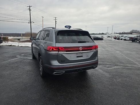 Used 2024 Volkswagen Atlas SE image 10