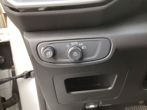 Used 2023 Chevrolet TrailBlazer LS image 27