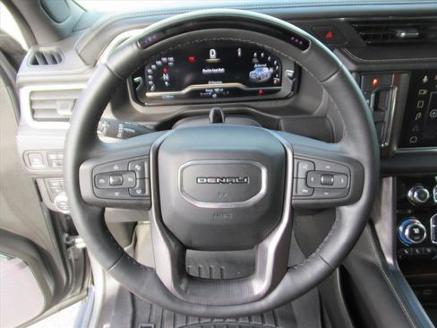 Used 2023 GMC Yukon Denali Ultimate image 19