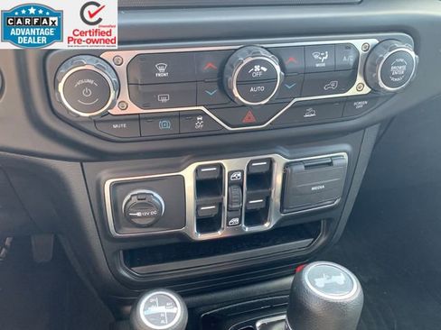 Certified 2023 Jeep Wrangler Unlimited image 32