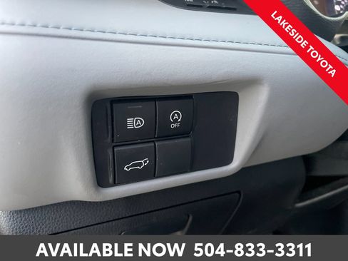 Used 2023 Toyota Highlander L image 27