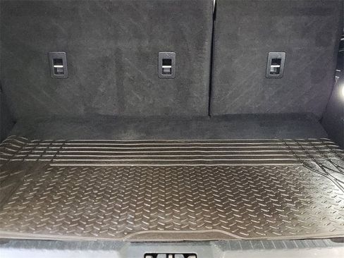 Used 2017 Ford Edge Titanium image 16