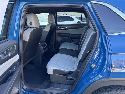 New 2025 Volkswagen Atlas Cross Sport SEL image 28