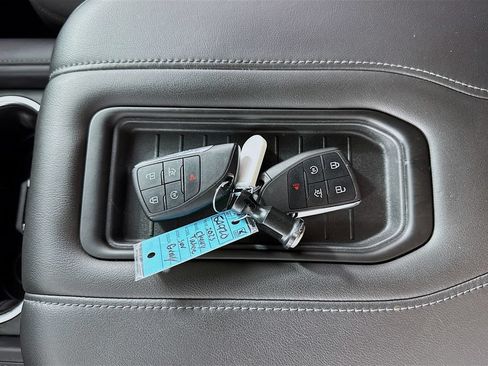 Used 2023 Chevrolet Tahoe LS AWD/4WD image 25