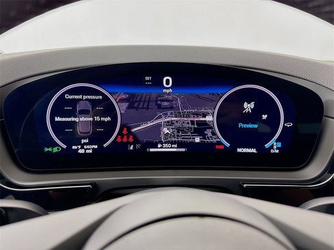 New 2025 Porsche Cayenne S image 16