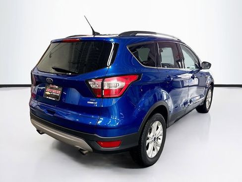 Used 2017 Ford Escape SE w/ Equipment Group 201A image 6