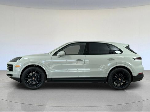 Used 2026 Porsche Cayenne S AWD/4WD image 2