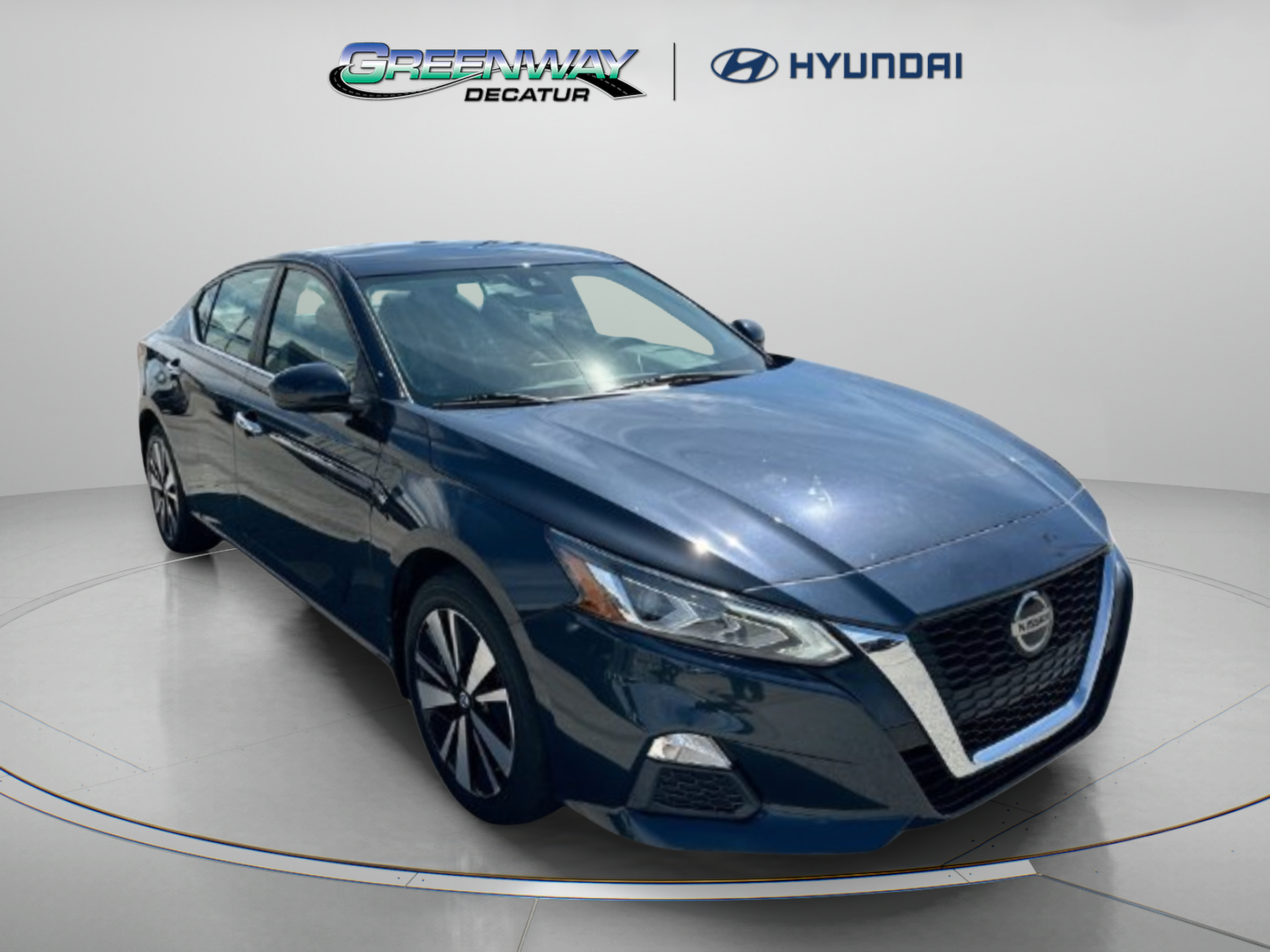Used 2022 Nissan Altima 2.5 SV AWD/4WD image 2