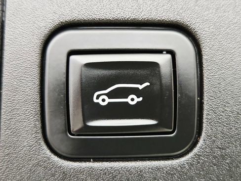 Used 2017 Cadillac XT5 Luxury AWD/4WD image 36