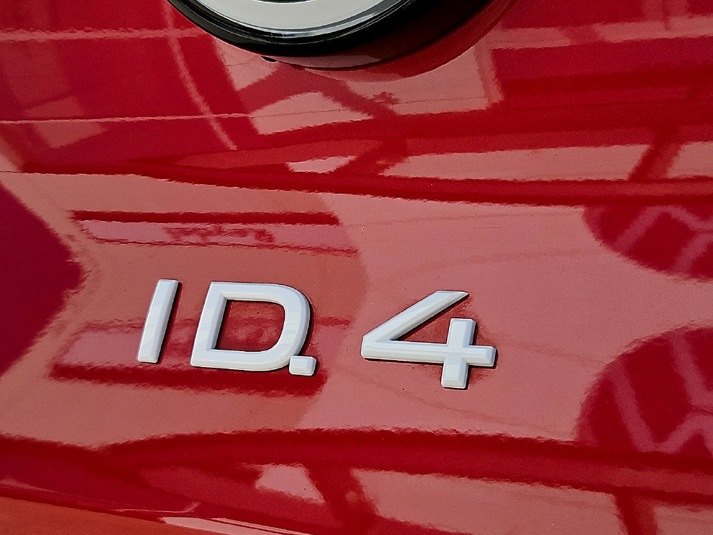 Certified 2025 Volkswagen ID.4 Pro S Plus AWD/4WD image 12