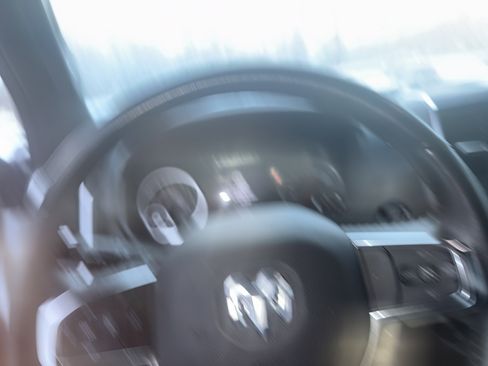 Used 2024 RAM 1500 Laramie image 17