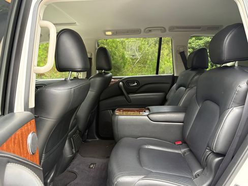 Used 2019 INFINITI QX80 Luxe w/ All-Season Package RWD image 26